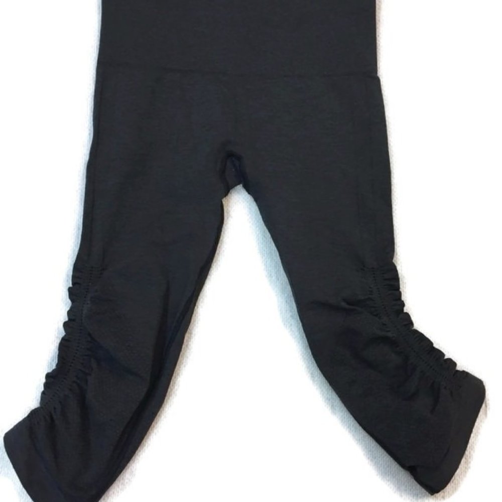 LULULEMON In the Flow Crop II- Heathered Soot